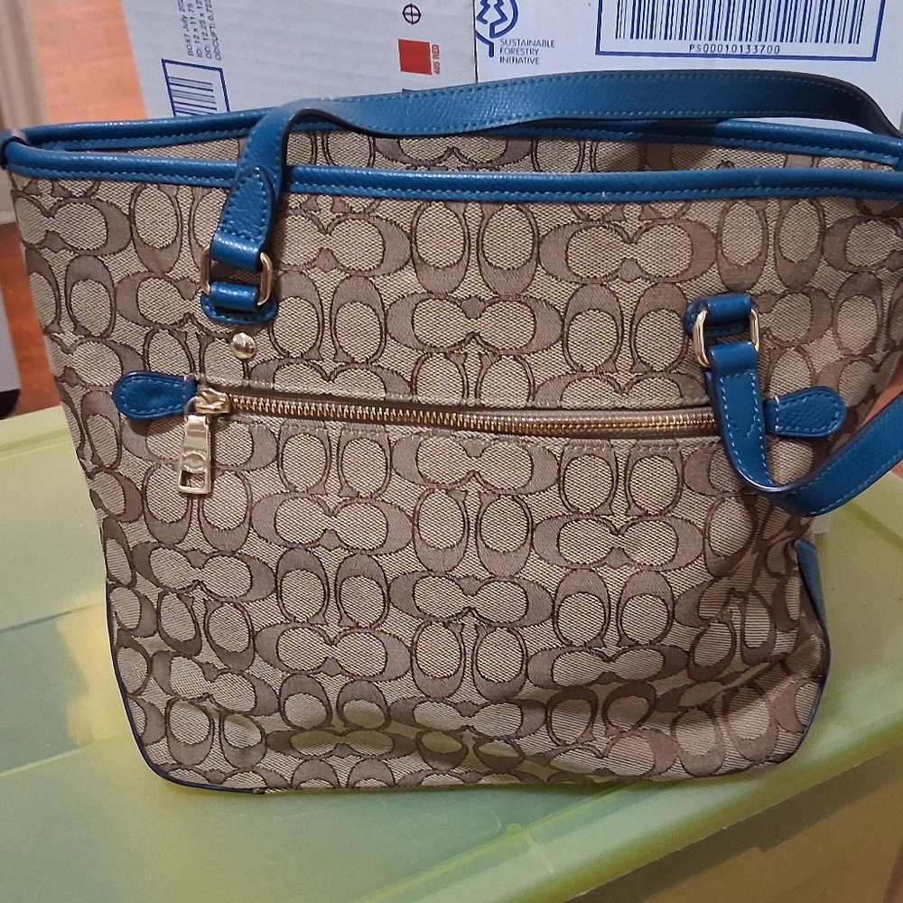 Coach Tan with Teal trim Jaquard Tote - Picture 6 of 9